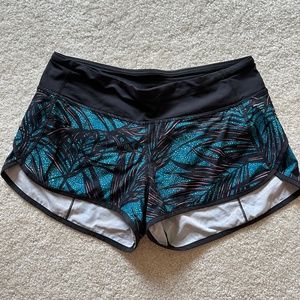 Lululemon Speed Shorts Size 6 Palm Lace Tofino Teal Multi Black Lined
